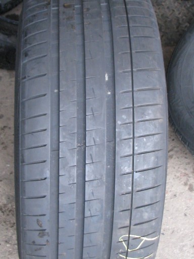 Шина VREDESTEIN 245/40R19 ЛЕТНЯЯ