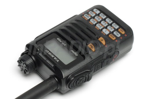 Трансивер Yaesu FT-70DE УКВ/УВЧ приемник C4FM