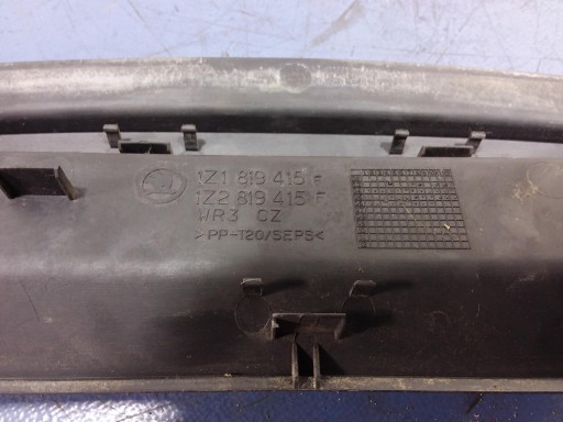 SKODA OCTAVIA II ВЕРХНЕЕ ОКНО EU 1Z1819415F