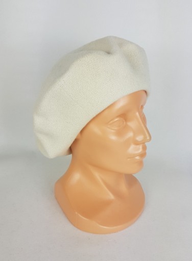 88 BERET FEZKO kremowy rozm. 10,5'' mały