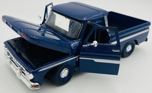 Chevy C10 Fleetside Pickup 1966 1:24 Motormax 73355 темно-синий