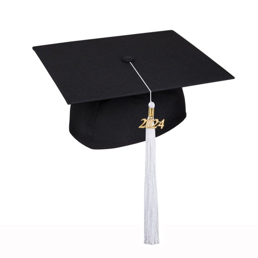 Czapka studenta/Biret absolwenta z białym frędzlem i brelokiem 2024