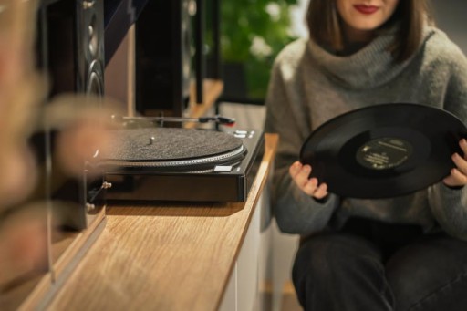 RCA USB Виниловый аудиопроигрыватель KRUGER MATZ TT-501