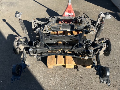 БОКОВАЯ БАЛКА ЗАДНЯЯ ПОДВЕСКА VOLVO XC40 32269606