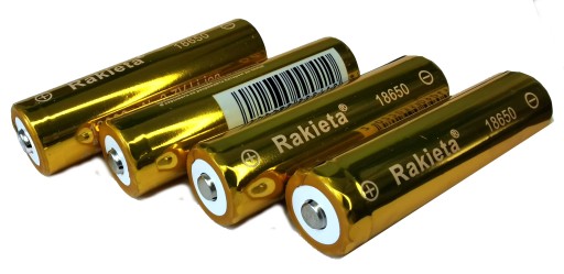 Зарядное устройство +4 аккумулятора 18650 12000 мАч 3,7 В / 4,2 В LI-ION