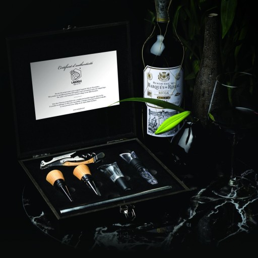 Korkociąg Luxury Line Laguiole z akcesoriami Eleganckie pudełko