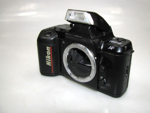 КАМЕРА NIKON F 401AF — корпус