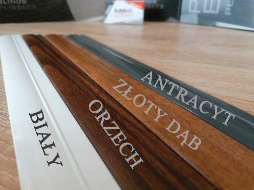 MOSKITIERA na wymiar NA OKNO złożona Złoty dąb 5cm