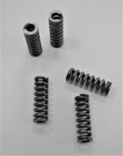SPRĘŻYNA NACISKOWA d=1,5 * Dz=7,1 * L=21,5 - 5szt.