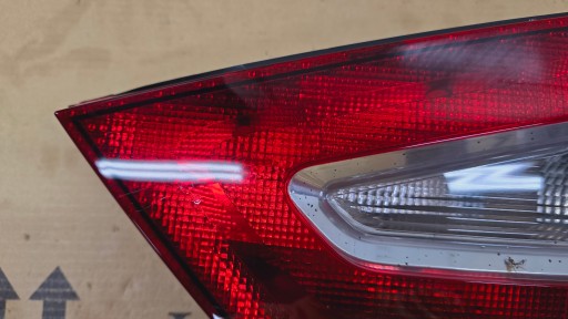 FORD GALAXY MK2 MK3 III 2006 - 2010 ROK PRZEDLIFT LAMPA PRAWA TYLNA Z KLAPY