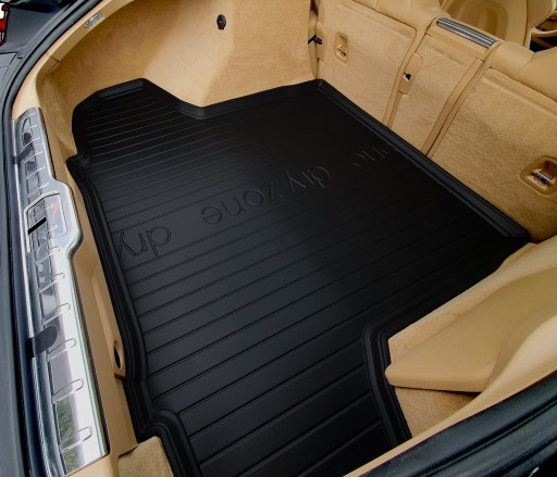 Вставка в багажник для: Fiat Croma универсал 2005-2011 гг.