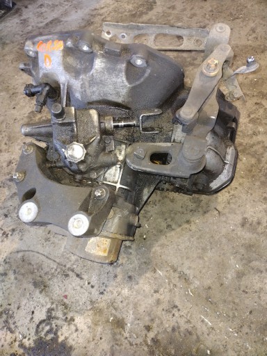 SKRZYNIA BIEGÓW 55355489 OPEL CORSA D 1.4