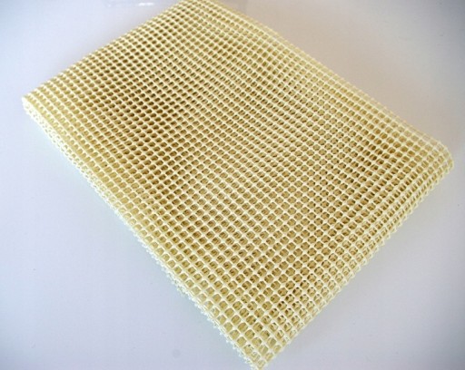 ПРОТИВОСКОЛЬЖАЮЩАЯ СЕТКА ПОД КОВРОВОМ 90 x 180 см MAT