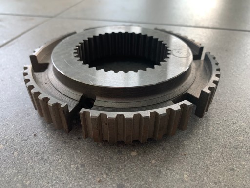 КОРПУС СИНХРОНИЗАТОРА 4.3 ШЕСТЕРНЯ JELCZ 1250.304.396