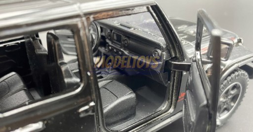 Джип GLADIATOR Rubicon 2021 1:27 Motormax 79368 черный