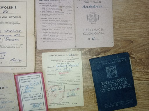 СТАРЫЕ ДОКУМЕНТЫ - РАЗРЕШЕНИЯ - Удостоверения личности + ДРУГОЕ - 1940-1975 гг.
