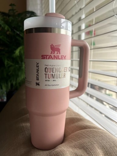 Бутылка-термос Stanley 40 унций с двойными стенками из нержавеющей стали, розовая
