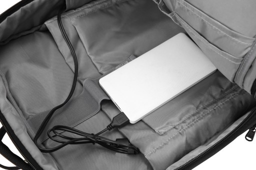 Рюкзак для ноутбука с USB - Хью Батлер