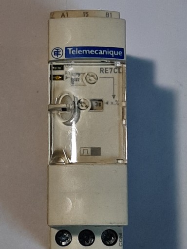 Schneider RE7CL11BU Реле таймера 0,05-300ч