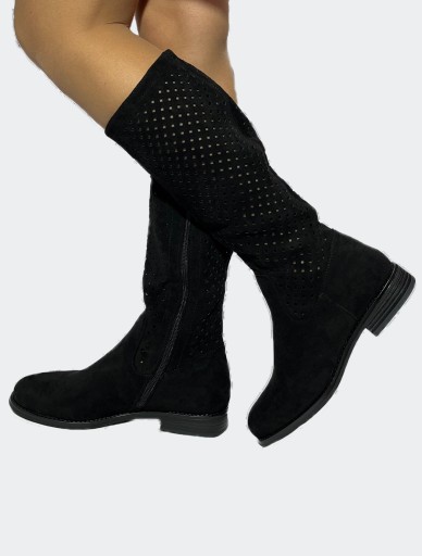 Весенние женские сапоги короткие ажурные черные 40
