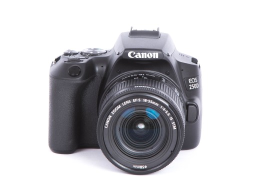 Canon 250D+18-55/4-5.6 IS STM 4K – как новый!