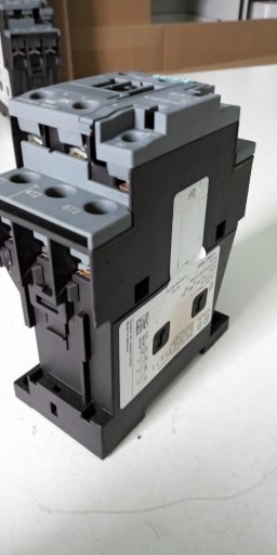 Релейный контактор 3RT2023-1BB40 Siemens 24V