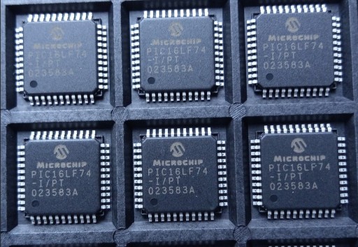 [1szt] PIC16LF74-I/PT= PIC16F74-I/PT SMD QFP44
