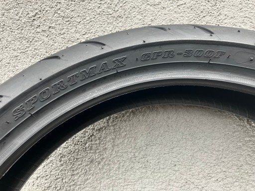 120/70ZR17 Dunlop SPORTMAX GPR300F (58 Вт) TL 2022 г.