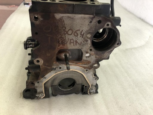 БЛОК ДВИГАТЕЛЯ 03L103021B 2.0TDI VW TIGUAN 5N CBAB