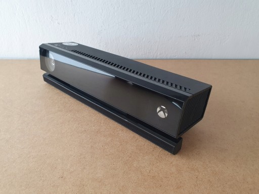 KONSOLA XBOX ONE S 500GB 2xPAD +KINECT +6xGRA