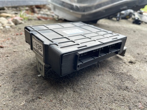 Контроллер двигателя Mitsubishi OE MD761936