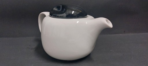 Чайник, старая керамика, черно-белый, Туловице, 1980-е, дизайн