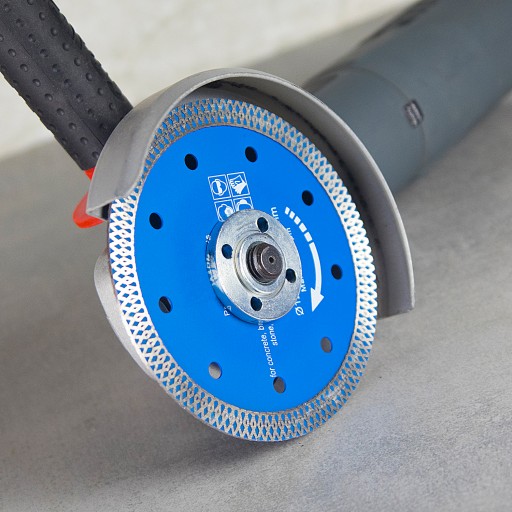 АЛМАЗНЫЙ ДИСК ДЛЯ РЕЗКИ ПОГРЕНОВОЙ ПЛИТКИ 125MM PRO