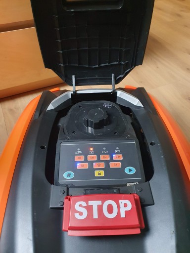ROBOT KOSZĄCY YARD FORCE X50i WIFI APLIKACJA 500m2 ZESTAW