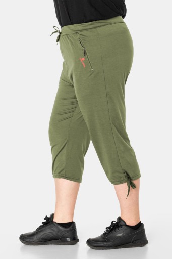 Duże Krótkie Spodenki Damskie Rybaczki 8162-7 5XL