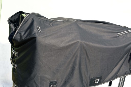 DERKA PRZECIWDESZCZOWA PRZECIWWIATROWA 150G D-600 125CM
