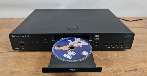 Cambridge Audio Azur 751BD — проигрыватель Blu-Ray/DVD/CD/SA-CD + пульт дистанционного управления