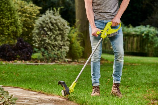RYOBI БРИММЕРЫ 23 см АККУМУЛЯТОРНЫЕ БРИММЕРЫ 18 В ЩЕТОЧНАЯ КОСИЛКА RY18LT23A