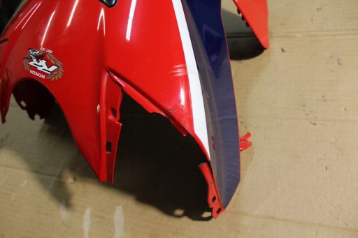 CBR 1000RR SC77 КРЫШКА КРЫШКА ОБЛИКАТЕЛЬ БАКА