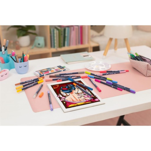 24-цветные двусторонние художественные маркеры Faber-Castell.