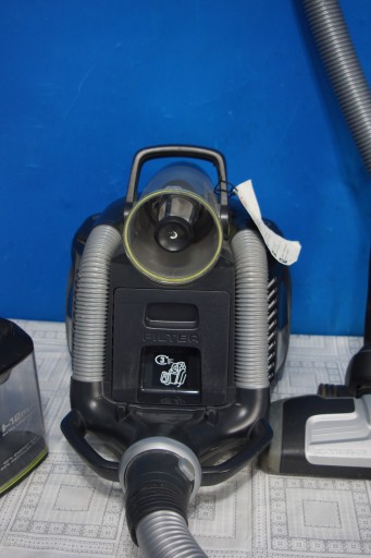 Пылесос без мешка AEG UltraFlex AUFGREEN CER1 / 800 Вт / 75 дБ