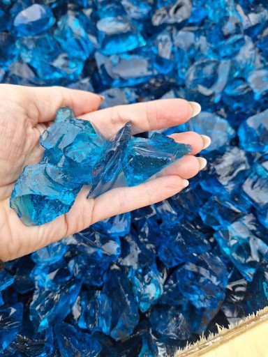 GRYS KAMIEŃ SZKLANY OZDOBNY DEKORACYJNY NATURALNE SZKŁO SKY BLUE 2kg 3-5cm