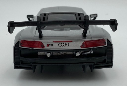 Audi R8 LMS GT3 серебристый 1:24 Motormax 79380