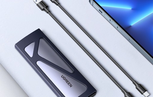 SSD-накопитель UGREEN HUB CASE M.2 NVME ДО 2 ТБ, 10 Гбит/с, USB 3.2, 0,25 МБ.