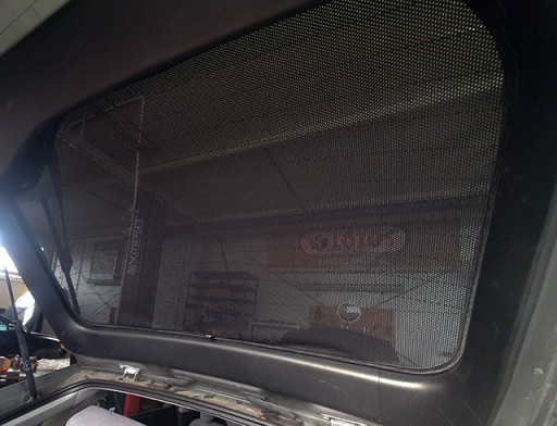 Выделенные шторки TOYOTA PRIUS II XW20 2003-2009 гг.