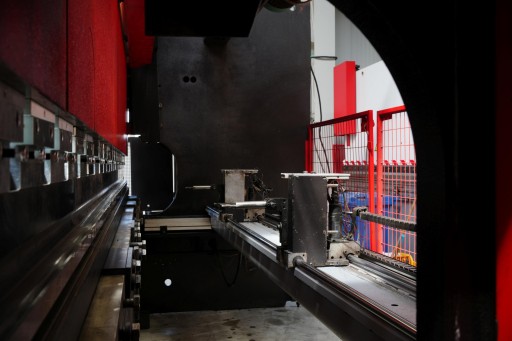 AMADA HFB 170t x 4100 6-осевой листогибочный пресс с ЧПУ