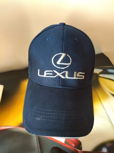 Кепка Lexus с вышитым логотипом