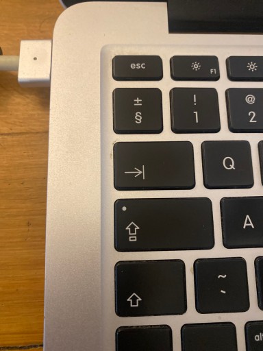 Ноутбук Macbook Pro 13 дюймов Intel Core i5 2,9 ГГц 8 ГБ / 512 ГБ блок питания