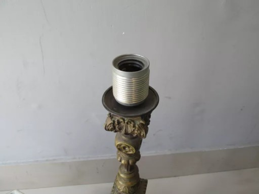 LAMPA Z ABAŻUREM 72CM