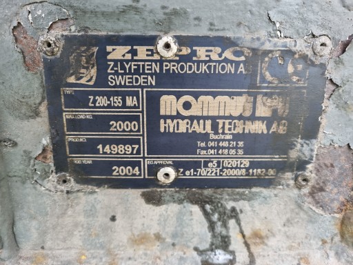 ПОДЪЕМНАЯ ЗАСЛОНКА ПОГРУЗОЧНАЯ РАМПА ПЛАТФОРМА HYDROPLAY ZEPRO Z200-155MA 2000 кг